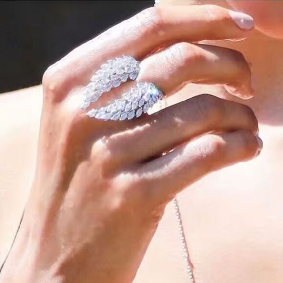 New FOR LOVE AND LEMONS adjustable angel wings ring - Picture 3 of 10